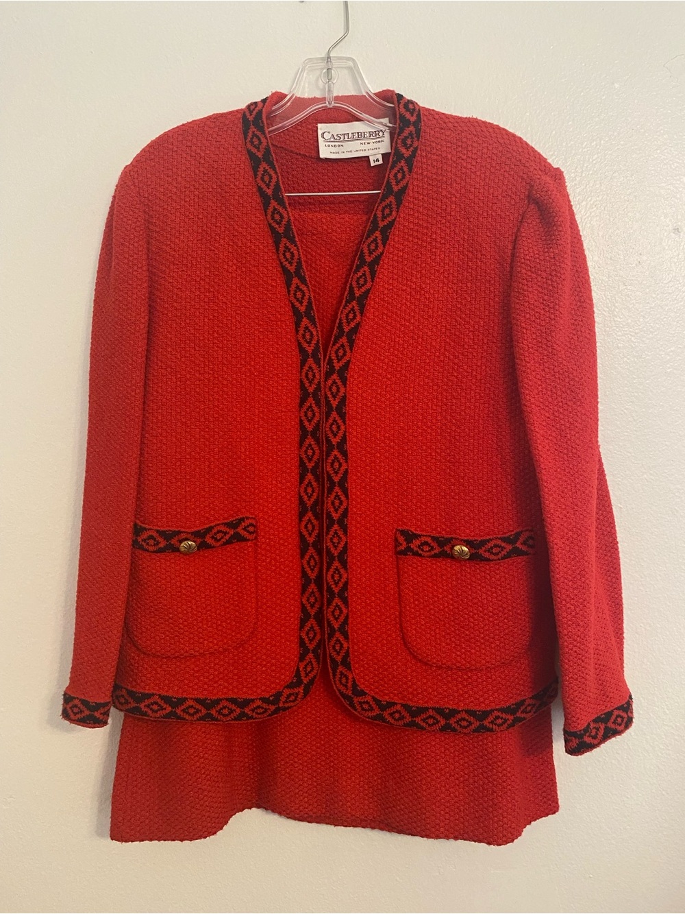 Castleberry Vintage Red 2pc Textured Skirt Suit Women's 14 Jkt Black Trim USA